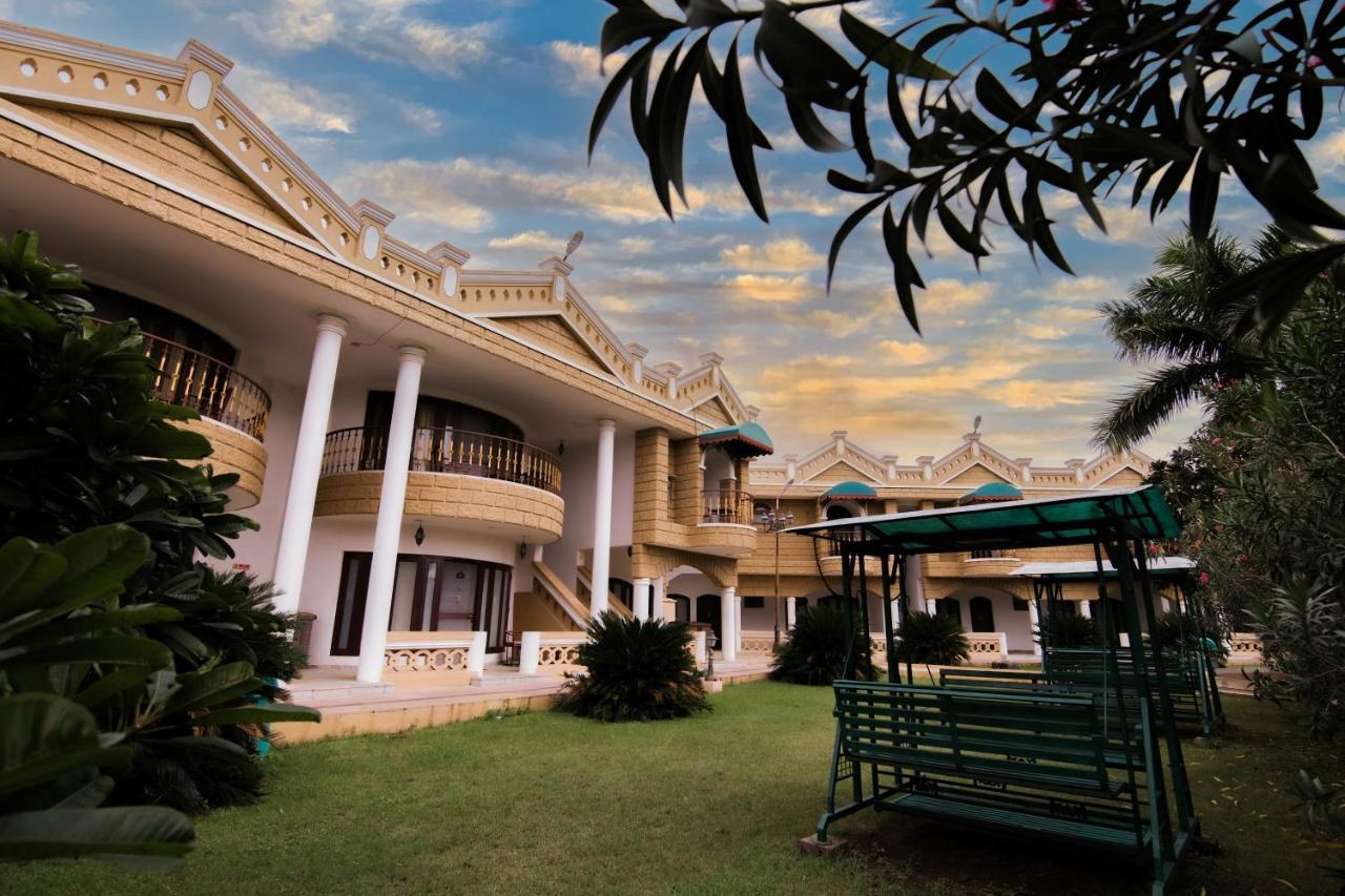 Heritage Khirasara Palace Rajkot Exterior foto
